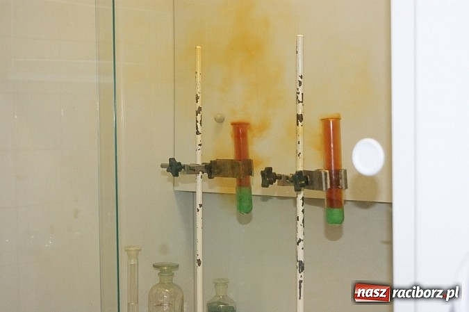 Zdjęcie w galerii na portalu naszraciborz.pl: Chemia pieniądza - ZSZ kusi gimnazjalistów  wiadomości z regionu