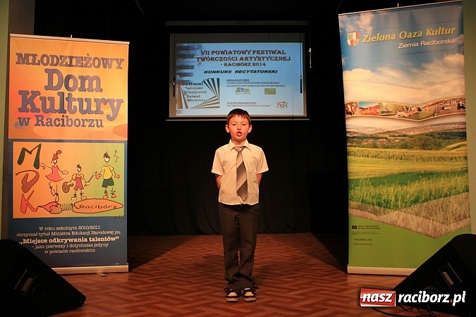 Zdjęcie w galerii na portalu naszraciborz.pl: Recytatorskie zmagania w ramach Festiwalu Twórczości Artystycznej wiadomości z regionu