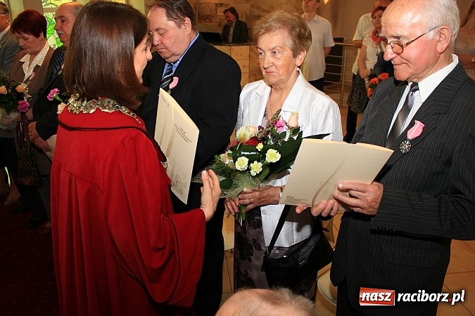 Zdjęcie w galerii na portalu naszraciborz.pl: Razem przez życie... Złote Gody w USC wiadomości z regionu