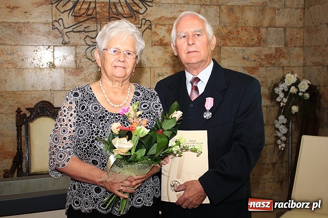 Zdjęcie w galerii na portalu naszraciborz.pl: Razem przez życie... Złote Gody w USC wiadomości z regionu