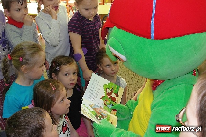 Zdjęcie w galerii na portalu naszraciborz.pl: Franklin odwiedził Przedszkole nr 26 wiadomości z regionu