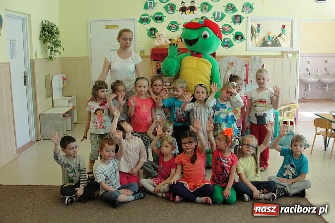 Zdjęcie w galerii na portalu naszraciborz.pl: Franklin odwiedził Przedszkole nr 26 wiadomości z regionu