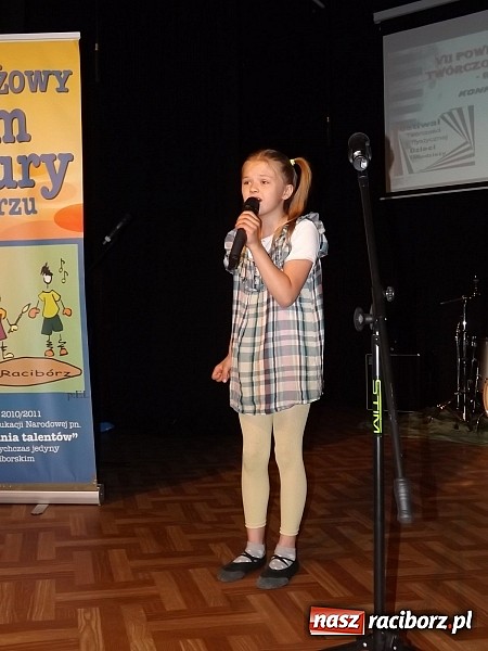 Zdjęcie w galerii na portalu naszraciborz.pl: Pieski małe dwa, czyli Festiwalu Twórczości Artystycznej ciąg dalszy wiadomości z regionu