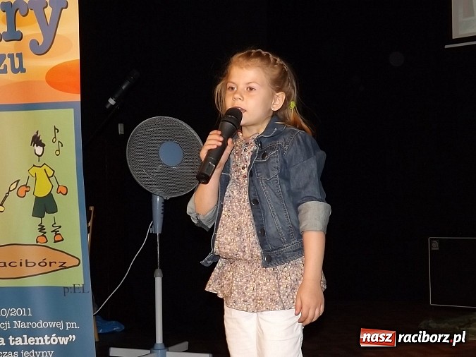 Zdjęcie w galerii na portalu naszraciborz.pl: Pieski małe dwa, czyli Festiwalu Twórczości Artystycznej ciąg dalszy wiadomości z regionu