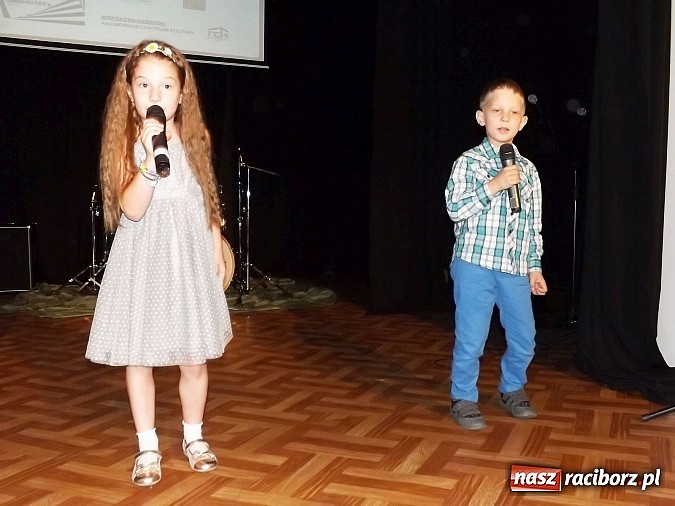 Zdjęcie w galerii na portalu naszraciborz.pl: Pieski małe dwa, czyli Festiwalu Twórczości Artystycznej ciąg dalszy wiadomości z regionu