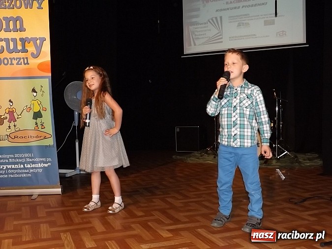 Zdjęcie w galerii na portalu naszraciborz.pl: Pieski małe dwa, czyli Festiwalu Twórczości Artystycznej ciąg dalszy wiadomości z regionu