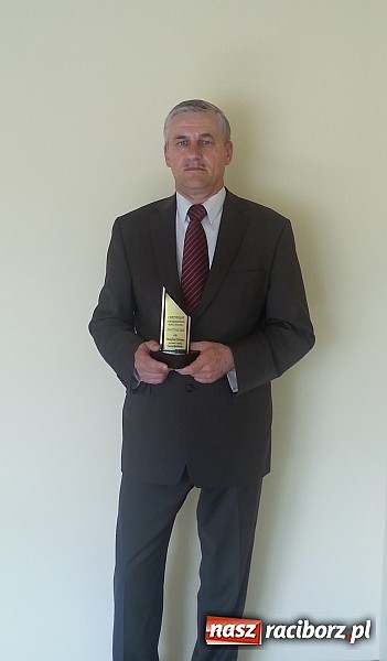 Zdjęcie w galerii na portalu naszraciborz.pl: Honorowe tytuły dla samorządów z Kuźni wiadomości z regionu