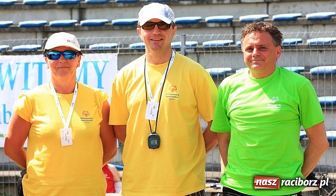 Zdjęcie w galerii na portalu naszraciborz.pl: Uroczysta defilada na rozpoczęcie Mityngu Lekkoatletycznego Olimpiad Specjalnych wiadomości z regionu