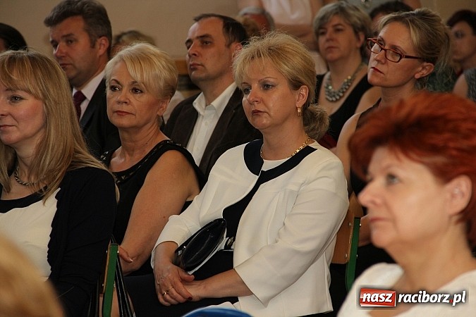 Zdjęcie w galerii na portalu naszraciborz.pl: Wisława Szymborska od dziś patronką G1 wiadomości z regionu