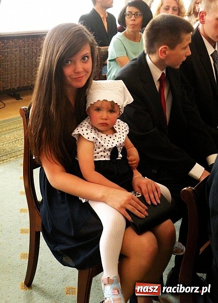 Zdjęcie w galerii na portalu naszraciborz.pl: Rodzina Kiesi&oacute;w nagrodzona przez prezydenta Złotym Krzyżem Zasługi wiadomości z regionu