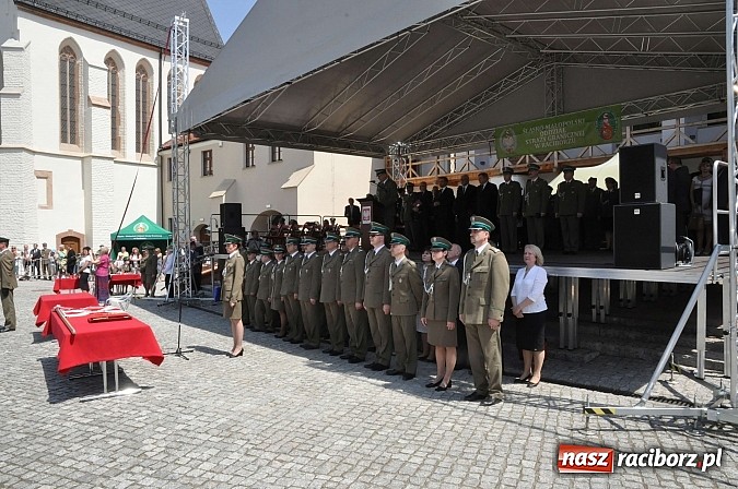 Zdjęcie w galerii na portalu naszraciborz.pl: Śląsko-Małopolski Oddział Straży Granicznej w Raciborzu ma patrona i sztandar wiadomości z regionu