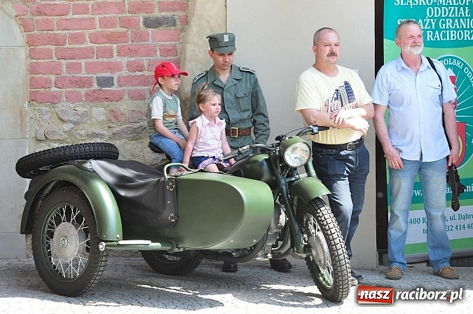 Zdjęcie w galerii na portalu naszraciborz.pl: Śląsko-Małopolski Oddział Straży Granicznej w Raciborzu ma patrona i sztandar wiadomości z regionu