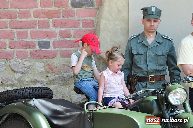Zdjęcie w galerii na portalu naszraciborz.pl: Śląsko-Małopolski Oddział Straży Granicznej w Raciborzu ma patrona i sztandar wiadomości z regionu