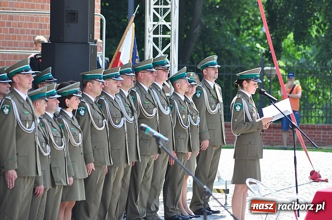 Zdjęcie w galerii na portalu naszraciborz.pl: Śląsko-Małopolski Oddział Straży Granicznej w Raciborzu ma patrona i sztandar wiadomości z regionu