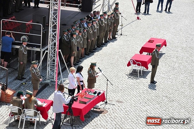 Zdjęcie w galerii na portalu naszraciborz.pl: Śląsko-Małopolski Oddział Straży Granicznej w Raciborzu ma patrona i sztandar wiadomości z regionu