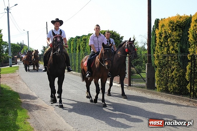 Zdjęcie w galerii na portalu naszraciborz.pl: Najpierw msza święta o dobre zbiory, a później procesja ku czci św. Urbana wiadomości z regionu