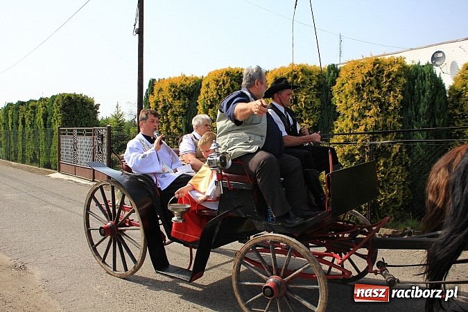 Zdjęcie w galerii na portalu naszraciborz.pl: Najpierw msza święta o dobre zbiory, a później procesja ku czci św. Urbana wiadomości z regionu