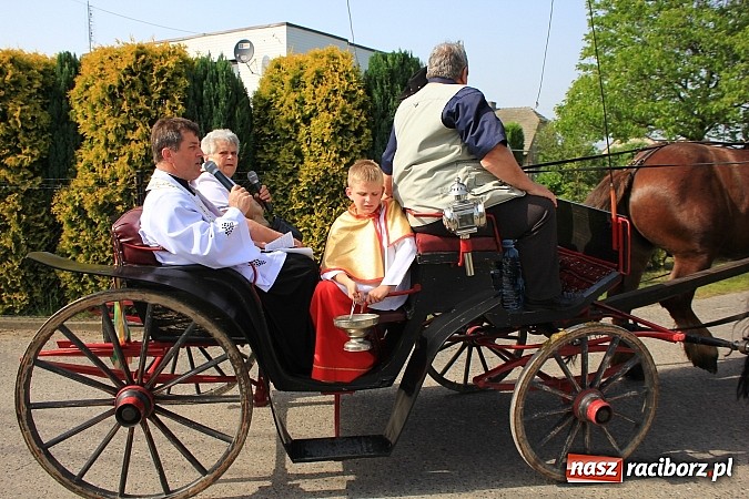Zdjęcie w galerii na portalu naszraciborz.pl: Najpierw msza święta o dobre zbiory, a później procesja ku czci św. Urbana wiadomości z regionu
