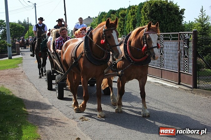 Zdjęcie w galerii na portalu naszraciborz.pl: Najpierw msza święta o dobre zbiory, a później procesja ku czci św. Urbana wiadomości z regionu