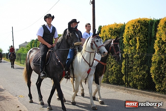 Zdjęcie w galerii na portalu naszraciborz.pl: Najpierw msza święta o dobre zbiory, a później procesja ku czci św. Urbana wiadomości z regionu