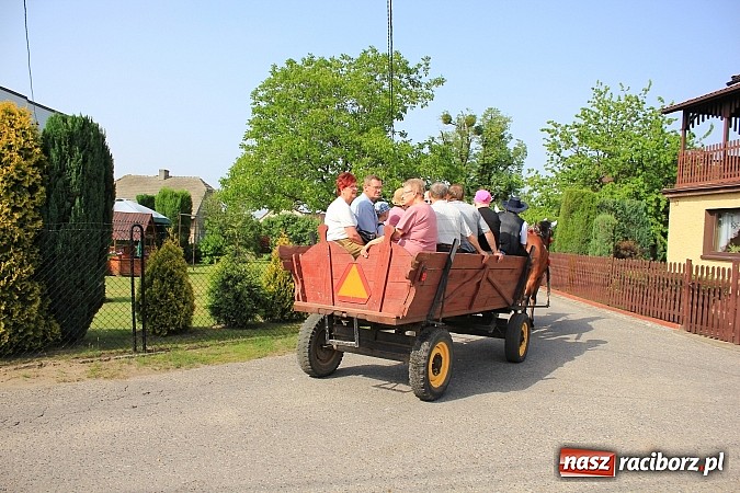 Zdjęcie w galerii na portalu naszraciborz.pl: Najpierw msza święta o dobre zbiory, a później procesja ku czci św. Urbana wiadomości z regionu