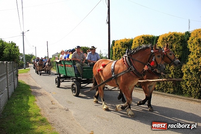 Zdjęcie w galerii na portalu naszraciborz.pl: Najpierw msza święta o dobre zbiory, a później procesja ku czci św. Urbana wiadomości z regionu