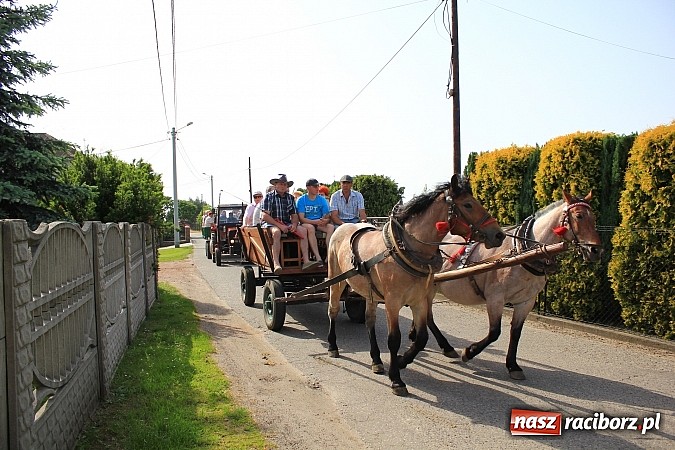 Zdjęcie w galerii na portalu naszraciborz.pl: Najpierw msza święta o dobre zbiory, a później procesja ku czci św. Urbana wiadomości z regionu