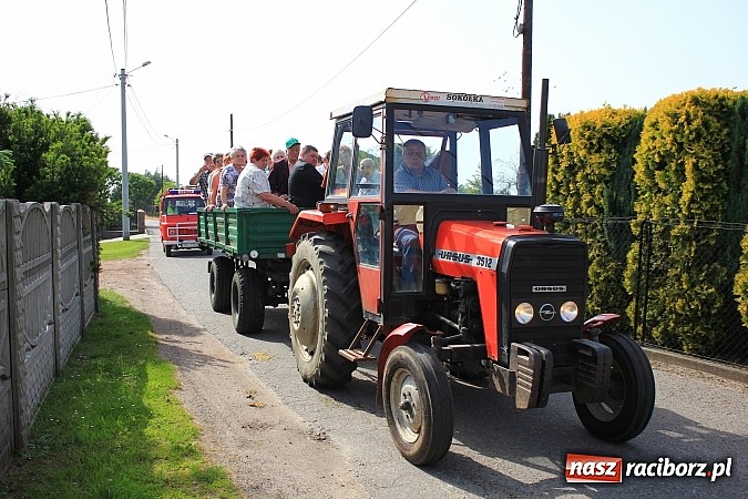 Zdjęcie w galerii na portalu naszraciborz.pl: Najpierw msza święta o dobre zbiory, a później procesja ku czci św. Urbana wiadomości z regionu