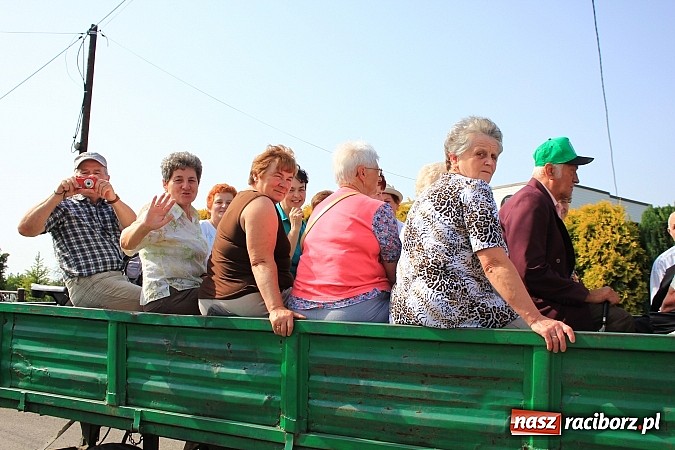 Zdjęcie w galerii na portalu naszraciborz.pl: Najpierw msza święta o dobre zbiory, a później procesja ku czci św. Urbana wiadomości z regionu
