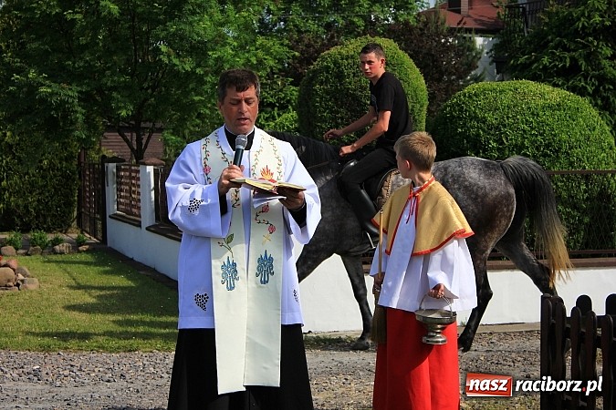 Zdjęcie w galerii na portalu naszraciborz.pl: Najpierw msza święta o dobre zbiory, a później procesja ku czci św. Urbana wiadomości z regionu