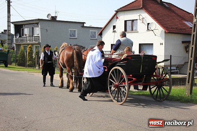Zdjęcie w galerii na portalu naszraciborz.pl: Najpierw msza święta o dobre zbiory, a później procesja ku czci św. Urbana wiadomości z regionu