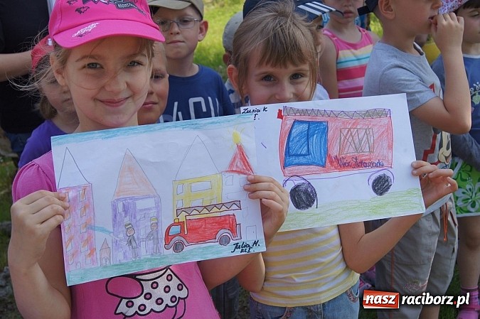 Zdjęcie w galerii na portalu naszraciborz.pl: Strażacy z G&oacute;rek Śl. zaprosili dzieci na piknik wiadomości z regionu