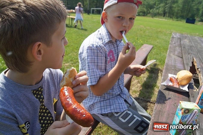Zdjęcie w galerii na portalu naszraciborz.pl: Strażacy z G&oacute;rek Śl. zaprosili dzieci na piknik wiadomości z regionu