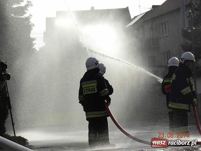 Zdjęcie w galerii na portalu naszraciborz.pl: Wielkie manewry pietrowickich strażak&oacute;w wiadomości z regionu