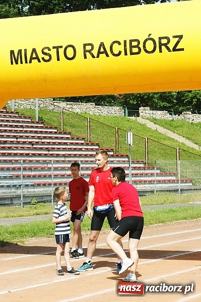 Zdjęcie w galerii na portalu naszraciborz.pl: Kolejna edycja akcji Polska Biega, tym razem z Arturem Nogą wiadomości z regionu