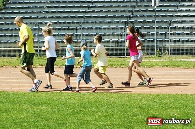 Zdjęcie w galerii na portalu naszraciborz.pl: Kolejna edycja akcji Polska Biega, tym razem z Arturem Nogą wiadomości z regionu