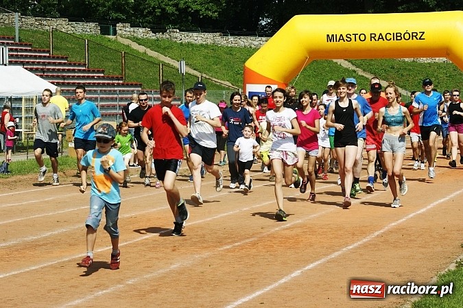 Zdjęcie w galerii na portalu naszraciborz.pl: Kolejna edycja akcji Polska Biega, tym razem z Arturem Nogą wiadomości z regionu