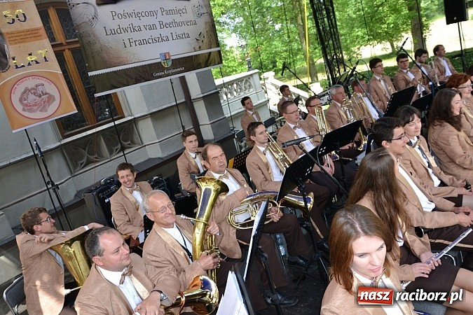 Zdjęcie w galerii na portalu naszraciborz.pl: Spotkanie gmin partnerskich i koncert na wspomnienie wielkich kompozytorów wiadomości z regionu