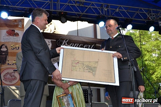 Zdjęcie w galerii na portalu naszraciborz.pl: Spotkanie gmin partnerskich i koncert na wspomnienie wielkich kompozytorów wiadomości z regionu