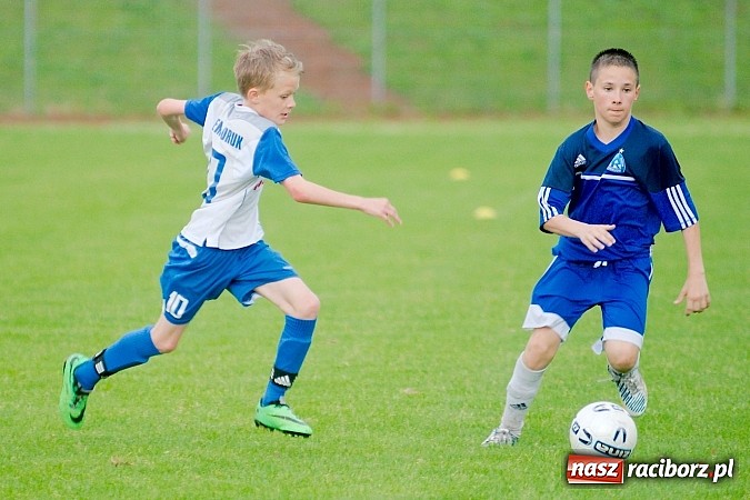 Zdjęcie w galerii na portalu naszraciborz.pl: ŚLT: Niebiescy górą nad Unitami wiadomości z regionu