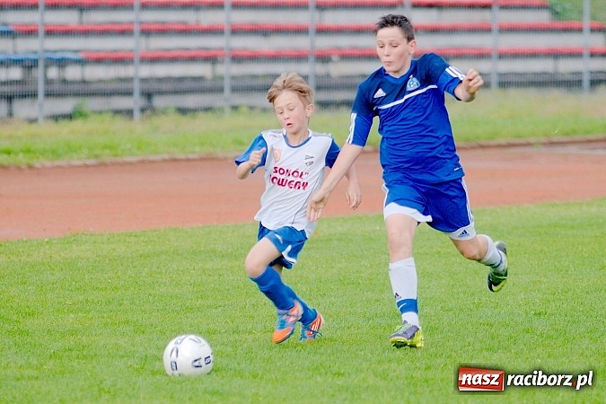 Zdjęcie w galerii na portalu naszraciborz.pl: ŚLT: Niebiescy górą nad Unitami wiadomości z regionu