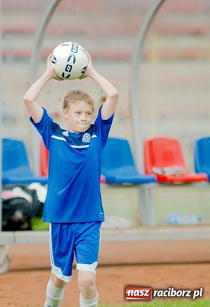 Zdjęcie w galerii na portalu naszraciborz.pl: ŚLT: Niebiescy górą nad Unitami wiadomości z regionu