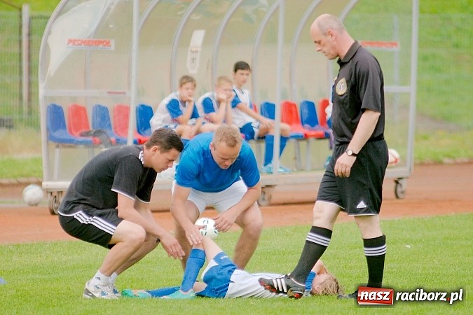 Zdjęcie w galerii na portalu naszraciborz.pl: ŚLT: Niebiescy górą nad Unitami wiadomości z regionu