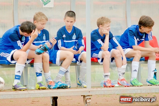 Zdjęcie w galerii na portalu naszraciborz.pl: ŚLT: Niebiescy górą nad Unitami wiadomości z regionu