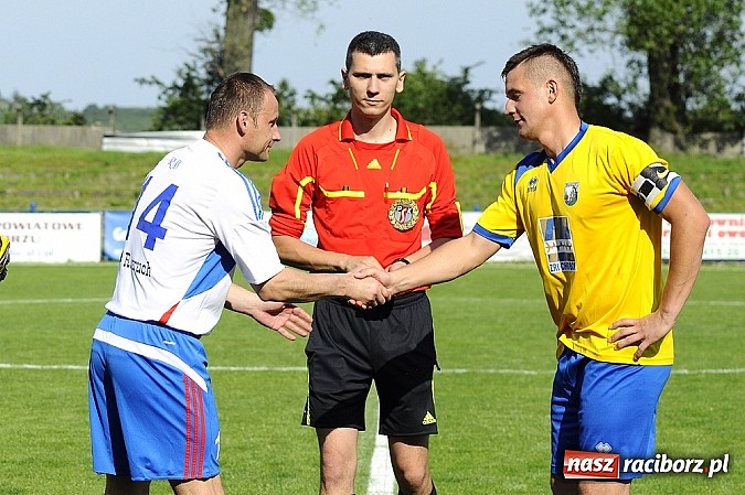 Zdjęcie w galerii na portalu naszraciborz.pl: Pewna wygrana Unii z GTS-em Bojszowy wiadomości z regionu