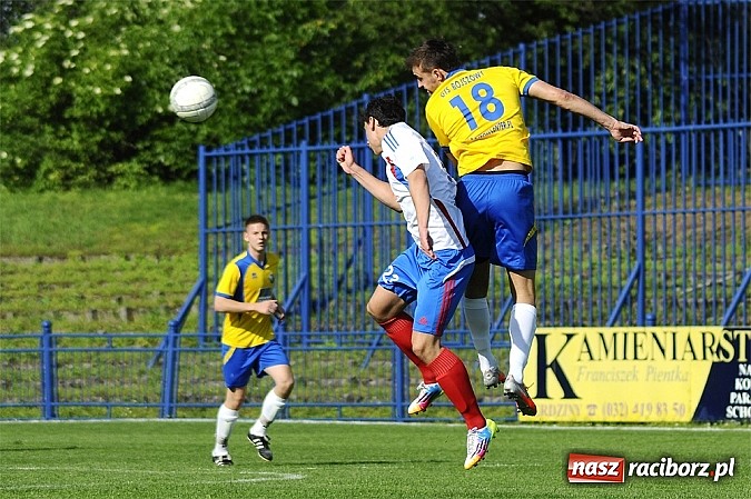 Zdjęcie w galerii na portalu naszraciborz.pl: Pewna wygrana Unii z GTS-em Bojszowy wiadomości z regionu