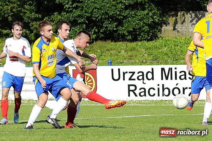 Zdjęcie w galerii na portalu naszraciborz.pl: Pewna wygrana Unii z GTS-em Bojszowy wiadomości z regionu