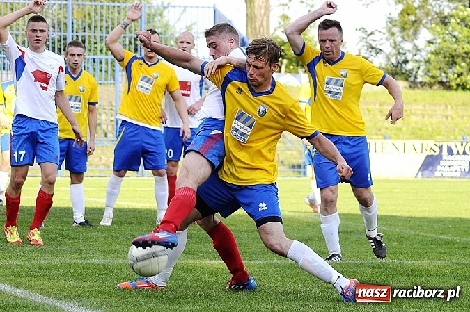 Zdjęcie w galerii na portalu naszraciborz.pl: Pewna wygrana Unii z GTS-em Bojszowy wiadomości z regionu