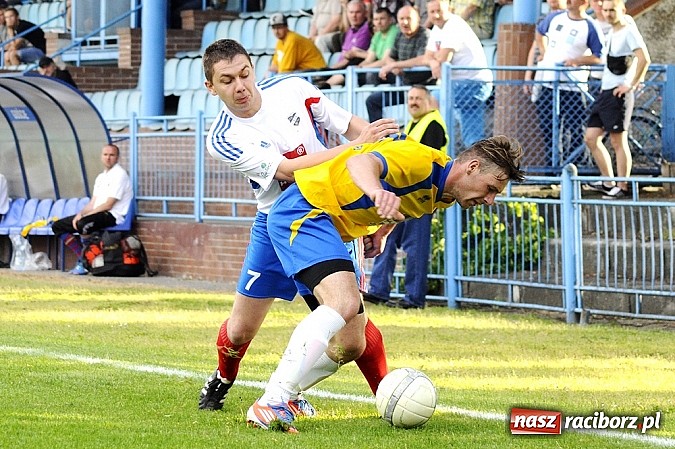 Zdjęcie w galerii na portalu naszraciborz.pl: Pewna wygrana Unii z GTS-em Bojszowy wiadomości z regionu