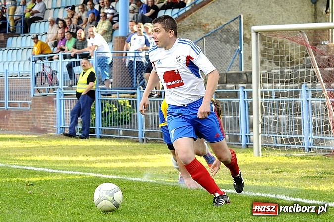 Zdjęcie w galerii na portalu naszraciborz.pl: Pewna wygrana Unii z GTS-em Bojszowy wiadomości z regionu